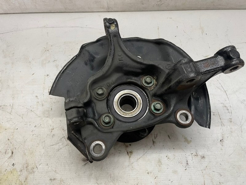 Кулак поворотный Mazda Mazda 3 2015 BM