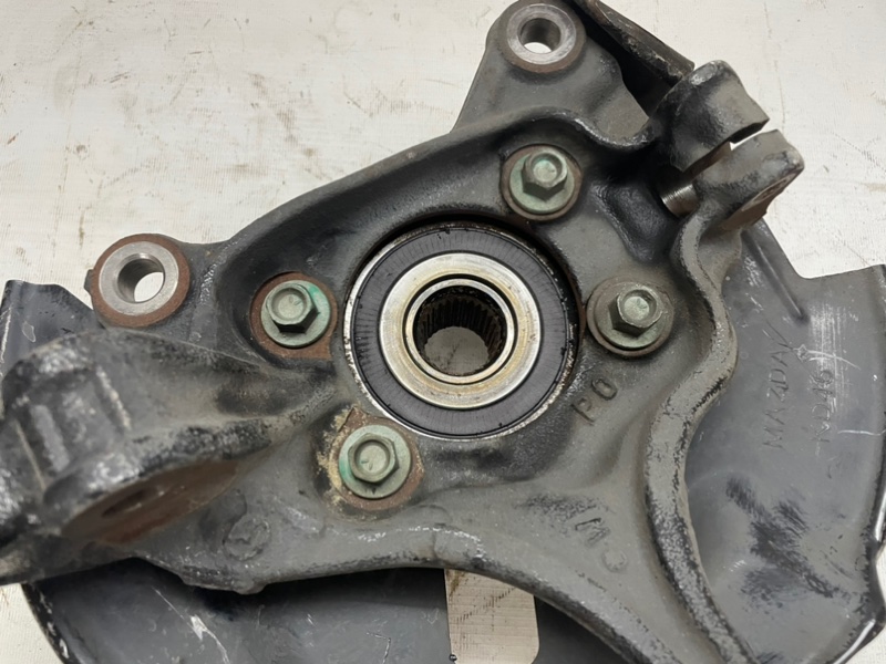Кулак поворотный Mazda Mazda 3 2015 BM