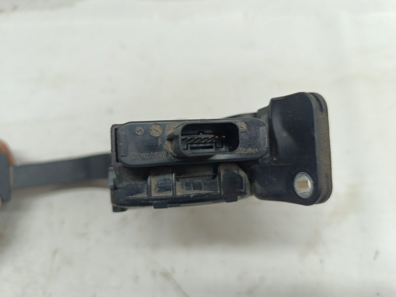 Педаль газа Ford Focus 2012 CB8