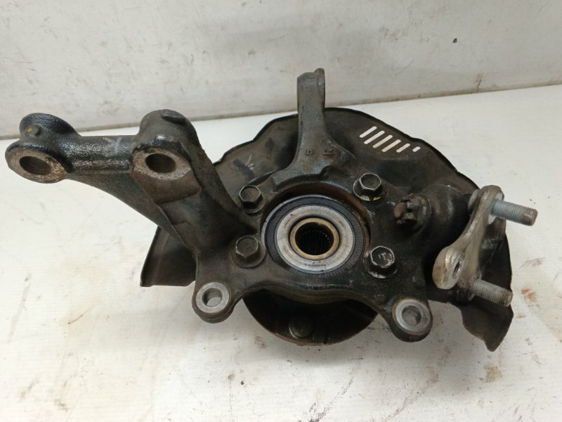 Кулак поворотный Toyota Corolla 2008 ZRE152R