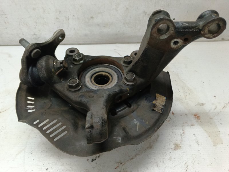 Кулак поворотный Toyota Corolla 2008 ZRE152R