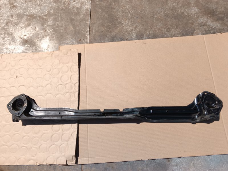 Распорка кузова Ford Focus 2012 CB8