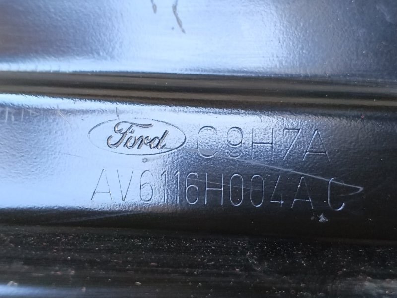 Распорка кузова Ford Focus 2012 CB8