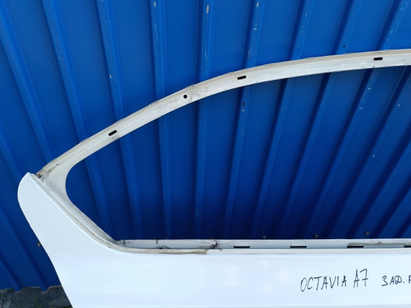 Дверь Skoda Octavia 2015