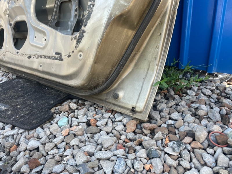 Дверь Suzuki Grand Vitara 2000-2006