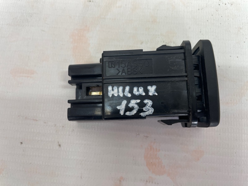 Кнопка Toyota Hilux 2012