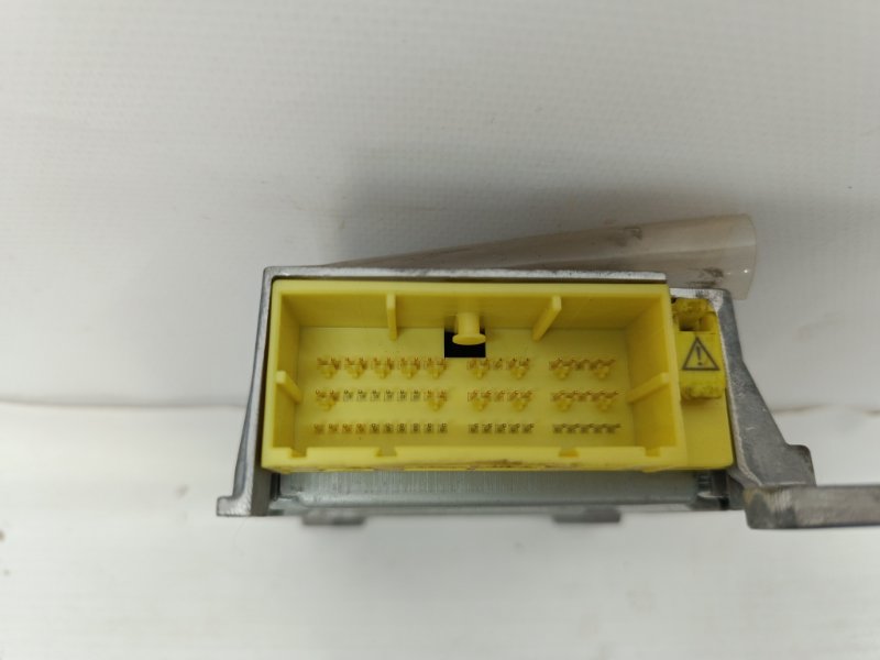 Блок управления подушками безопасности Toyota Hilux 2012