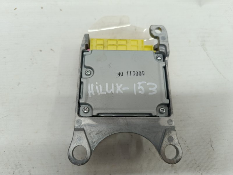 Блок управления подушками безопасности Toyota Hilux 2012