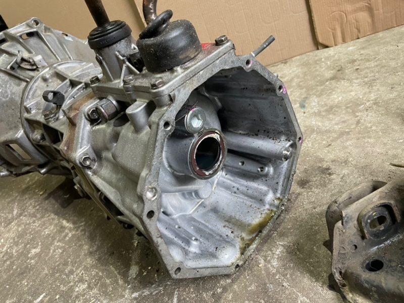 МКПП Toyota Hilux 2012