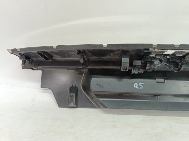 Обшивка багажника Audi Q5 2008-2012