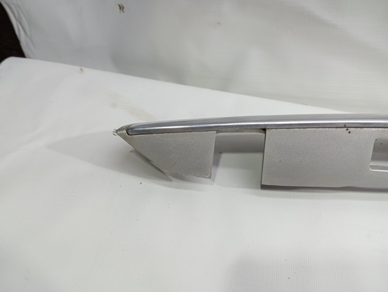 Накладка двери багажника Lexus RX330 2005 XU30