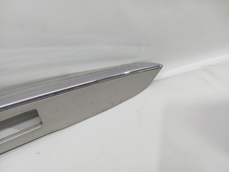 Накладка двери багажника Lexus RX330 2005 XU30