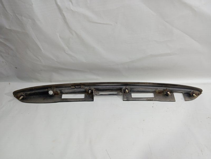 Накладка двери багажника Lexus RX330 2005 XU30