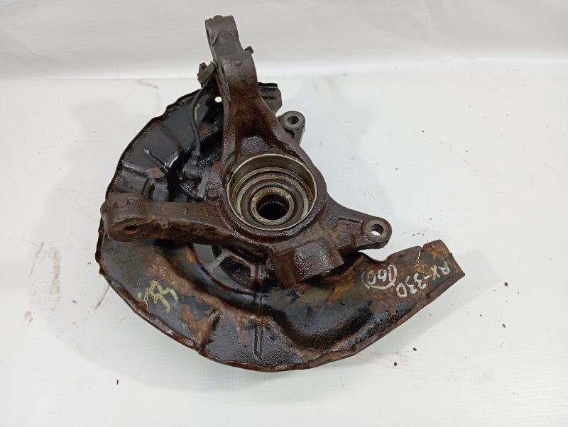 Кулак поворотный Lexus RX330 2005 XU30