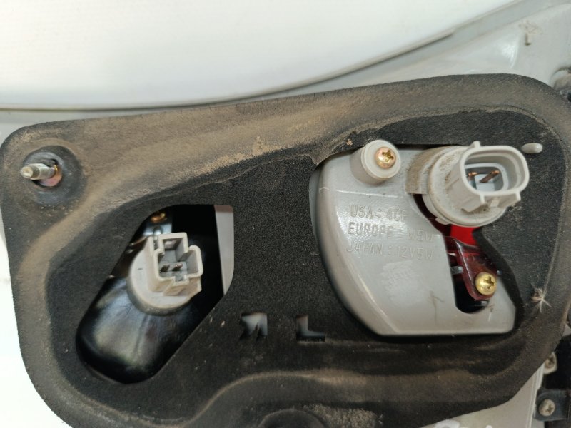 Фонарь Lexus RX330 2005 XU30