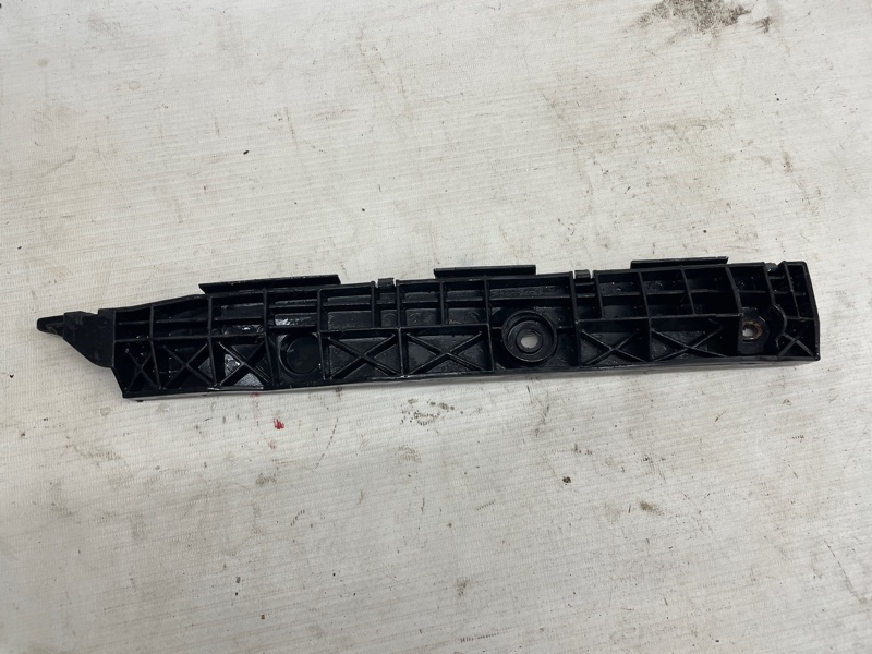 Кронштейн бампера Lexus RX330 2005 XU30