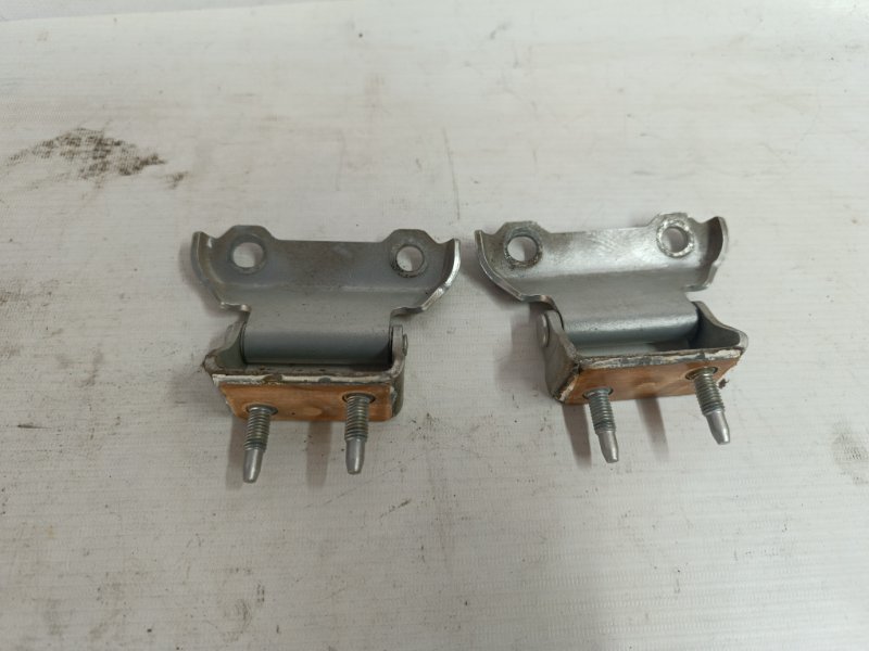 Петля багажника Lexus RX330 2005 XU30