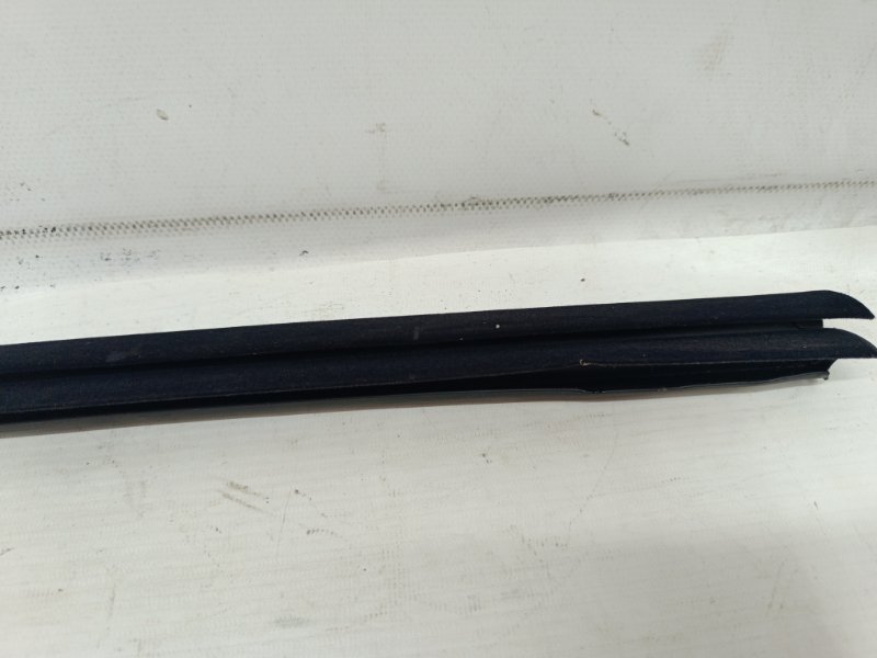 Уплотнитель двери Mazda Mazda 3 2020 BP