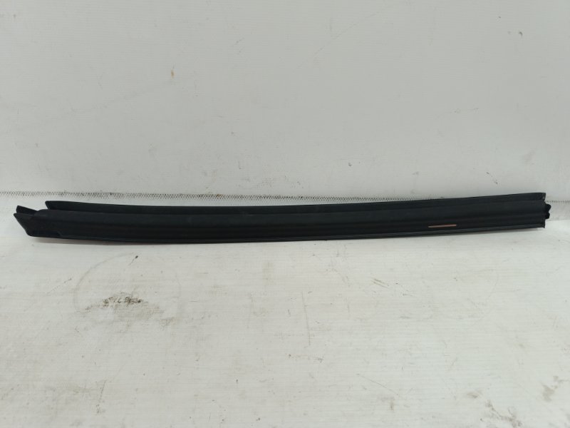 Уплотнитель двери Mazda Mazda 3 2020 BP