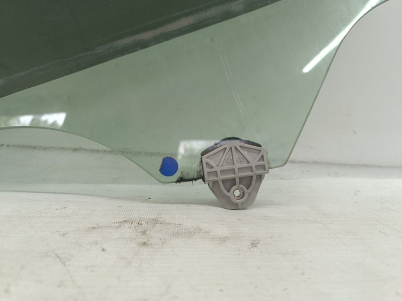 Стекло двери Mazda Mazda 3 2020 BP