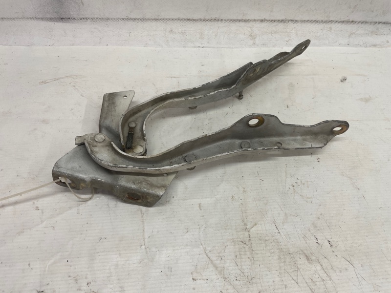 Петля капота Ford Expedition 2001-2005 U152