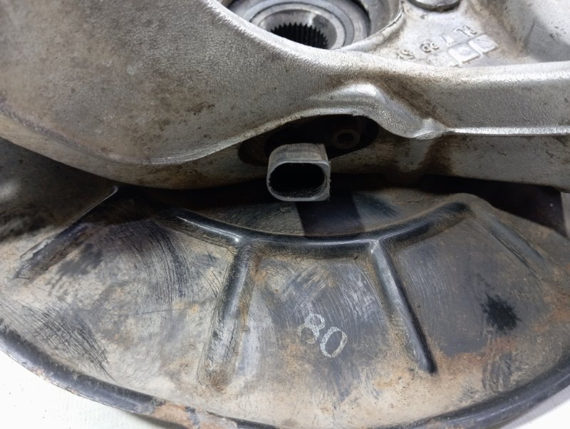 Кулак поворотный Volkswagen Passat 2009 B6
