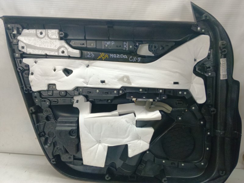 Обшивка двери Mazda CX-5 KF
