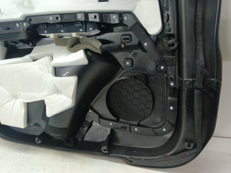 Обшивка двери Mazda CX-5 KF
