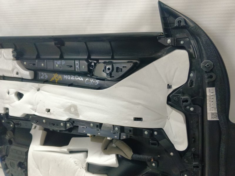 Обшивка двери Mazda CX-5 KF