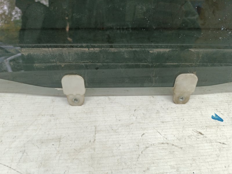 Стекло двери Mitsubishi Outlander 2005-2012 CW0W