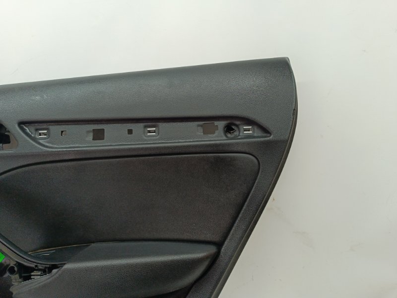 Обшивка двери Audi Q3 2015