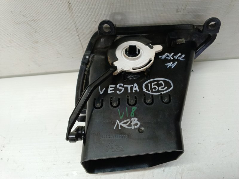 Дефлектор воздушный Лада vesta 2021