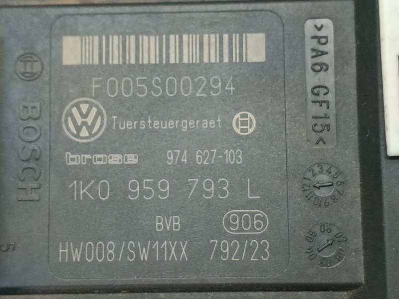 Моторчик стеклоподъемника Volkswagen Passat 2009 B6
