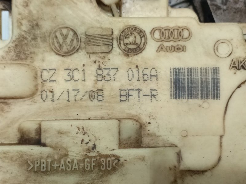 Замок двери Volkswagen Passat 2009 B6