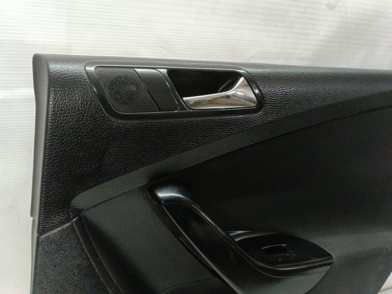 Обшивка двери Volkswagen Passat 2009 B6