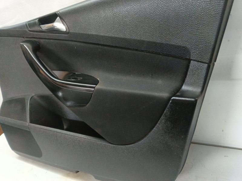 Обшивка двери Volkswagen Passat 2009 B6
