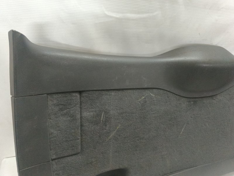 Обшивка крышки багажника Volkswagen Touareg 2003 7L