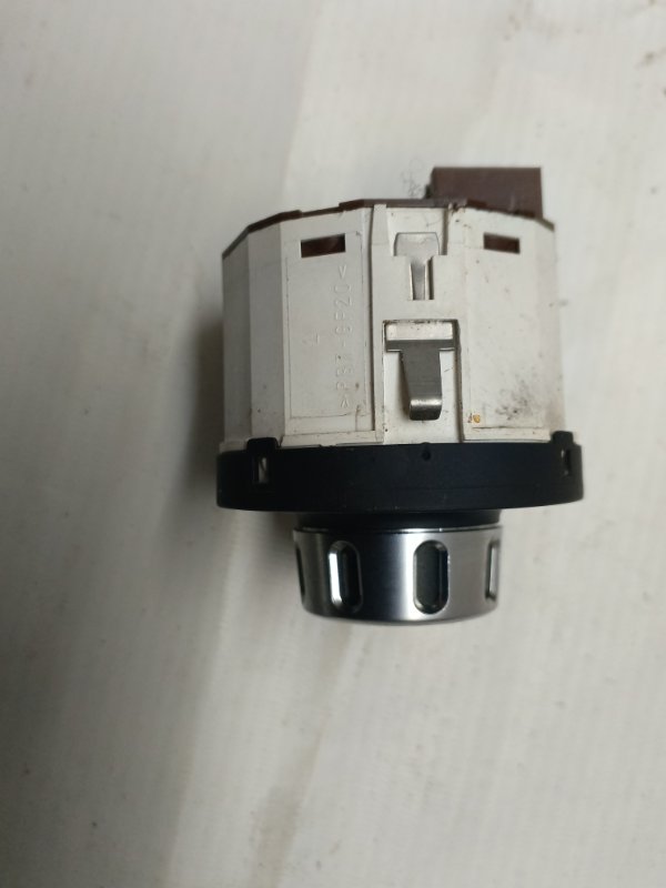 Кнопка блокировки дифференциала Volkswagen Touareg 2012 7P5,7P6