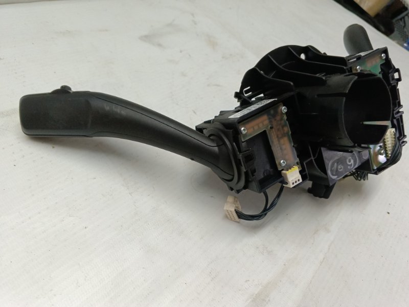 Подрулевой переключатель Volkswagen Touareg 2012 7P5,7P6