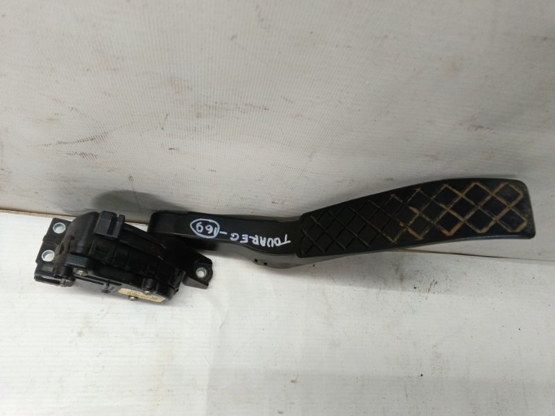 Педаль газа Volkswagen Touareg 2012 7P5,7P6
