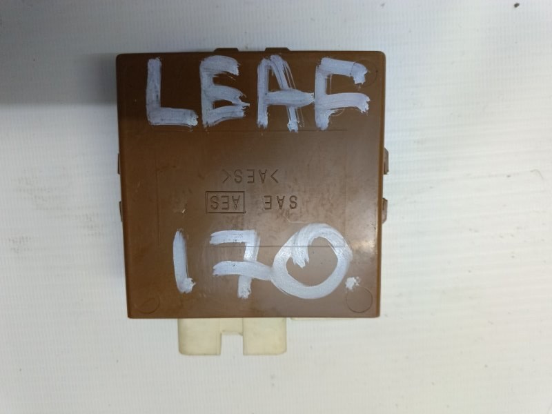 Блок управления парктроником Nissan Leaf 2012 ZE0