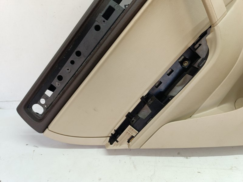 Обшивка двери Volkswagen Touareg 2012 7P5,7P6