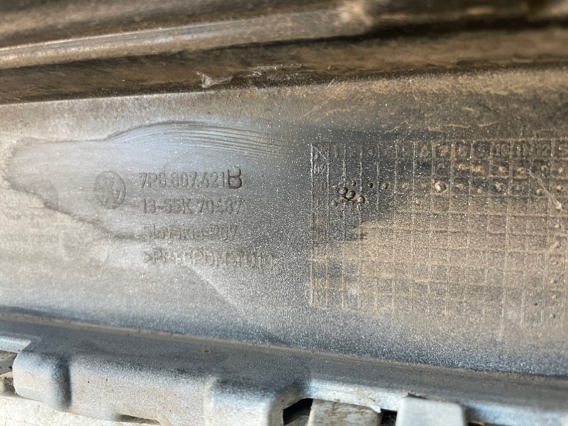 Бампер Volkswagen Touareg 2012 7P5,7P6
