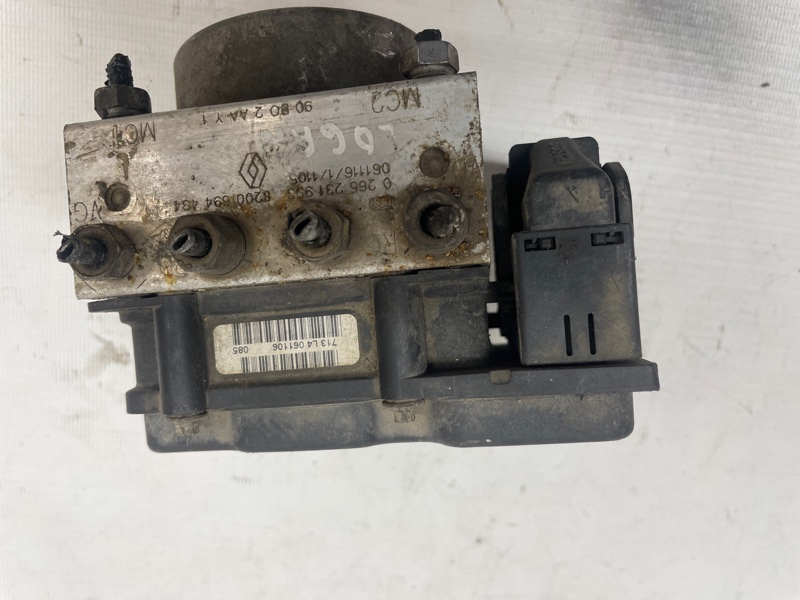 Блок ABS Renault Logan 2004-2010