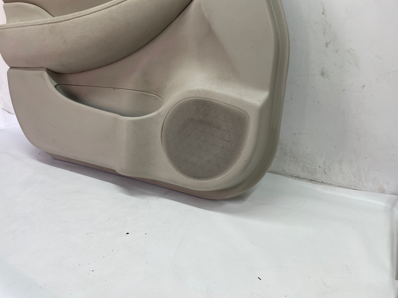 Обшивка двери Nissan Leaf 2012 ZE0