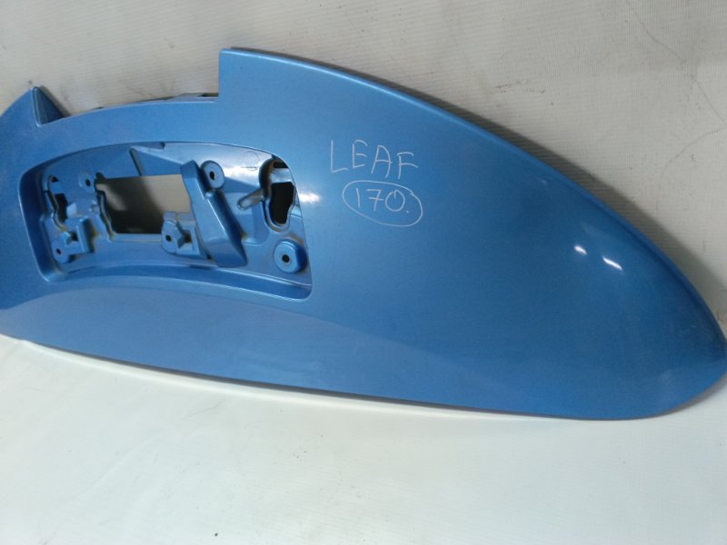 Спойлер Nissan Leaf 2012 ZE0