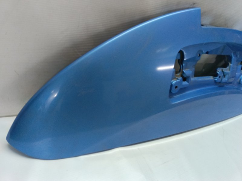 Спойлер Nissan Leaf 2012 ZE0