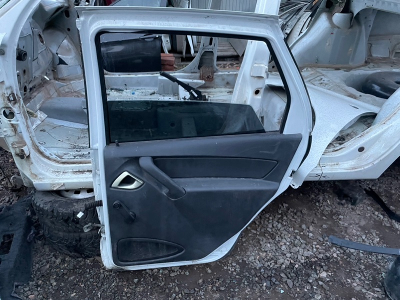 Дверь lada Granta
