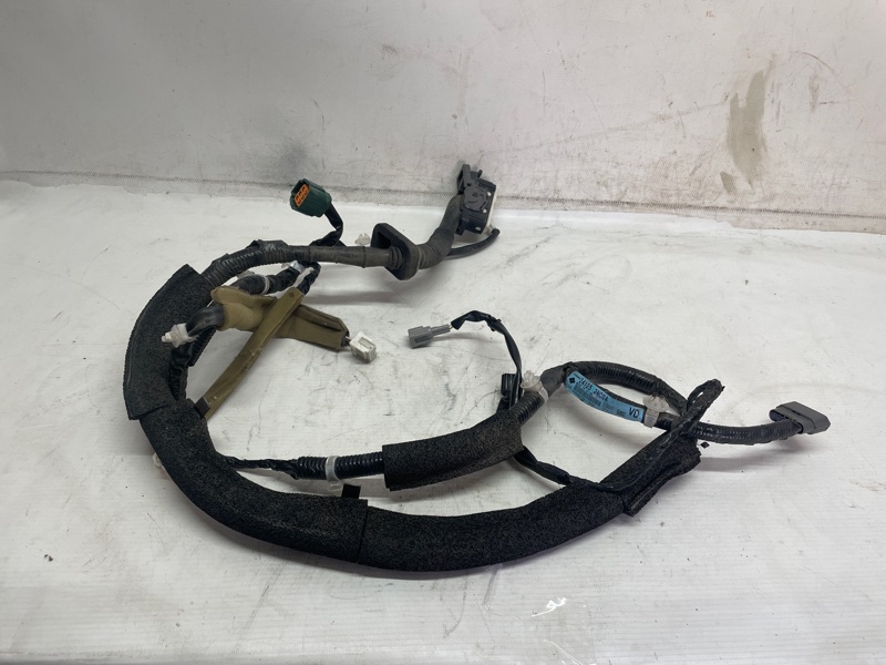Проводка двери Nissan Leaf 2012 ZE0