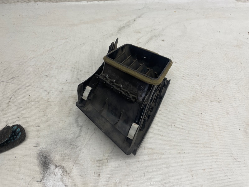 Дефлектор воздушный Mitsubishi Lancer 2007-2011 CY